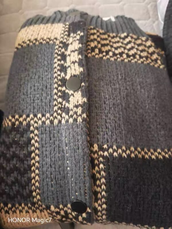 Cardigan – Patchwork Knitted Unisex – Winter Elegance