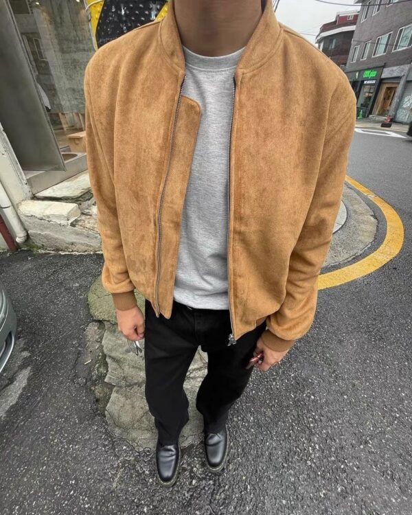 Jacket – Camel Suede Bomber – Casual Elegance
