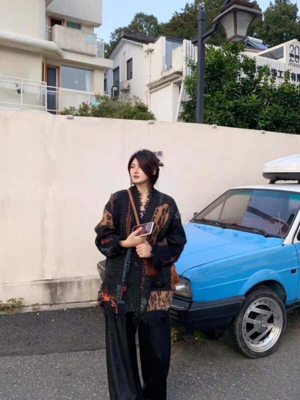 Cardigan Savage Vintage – Art Brut Edition