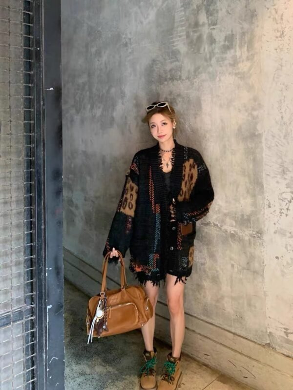 Cardigan Savage Vintage – Art Brut Edition