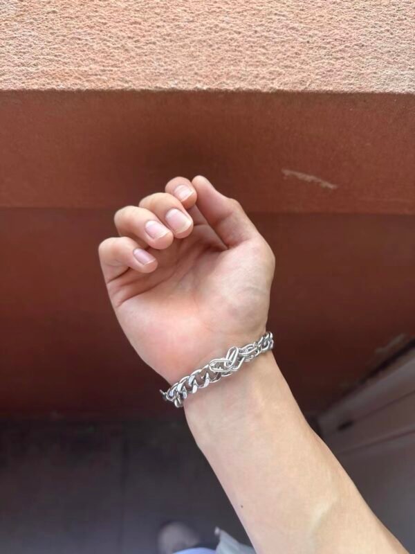 Bracelet Faith Chain – Strength, Style & Meaning