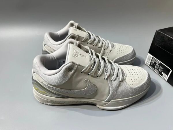 IMG_7010 Sneakers – Low-Top Basketball Grey Snake Edition