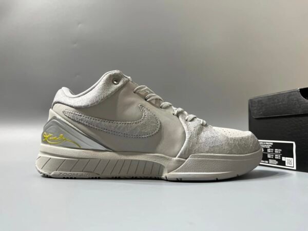 IMG_7011 Sneakers – Low-Top Basketball Grey Snake Edition