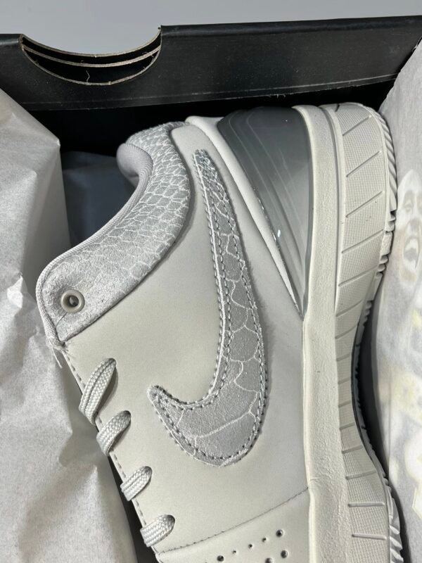 IMG_7016 Sneakers – Low-Top Basketball Grey Snake Edition