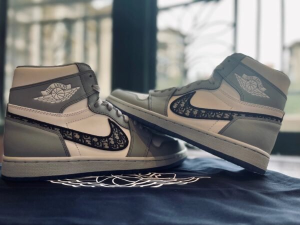 Sneakers – High-Top Couture Grey Signature