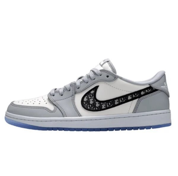 Sneakers – Low-Top Luxury Edition in Grey & White Couture