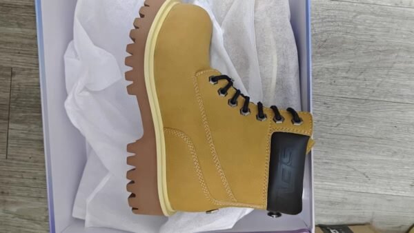 Boots RawForce – Reinforced Urban Power