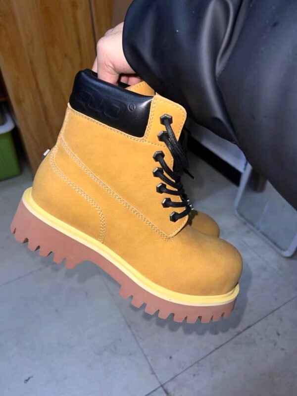 Boots RawForce – Reinforced Urban Power