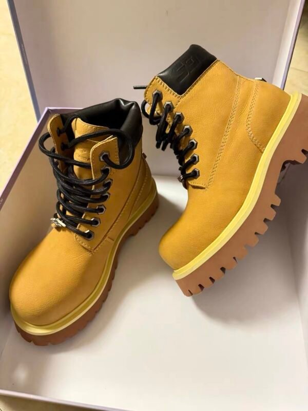 Boots RawForce – Reinforced Urban Power